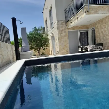 Rosa * Privlaka (Zadar)