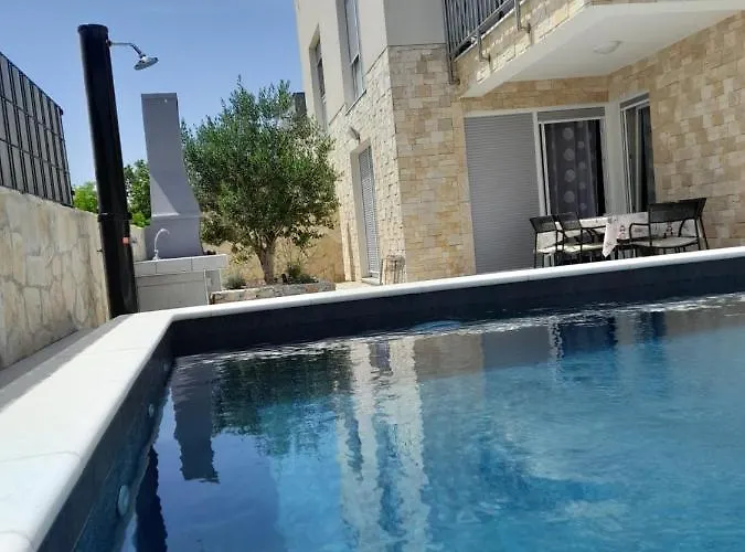 Rosa * Privlaka (Zadar)